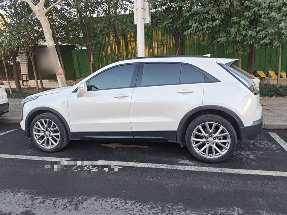 Cadillac XT4
