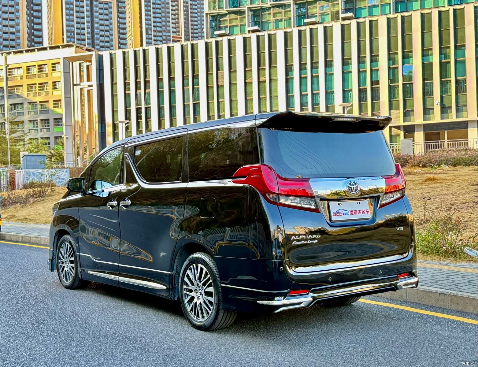 Toyota Alphard, 2017 6