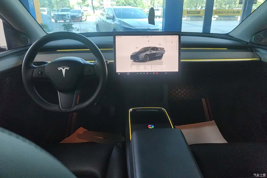 Tesla Model Y, 2024 12