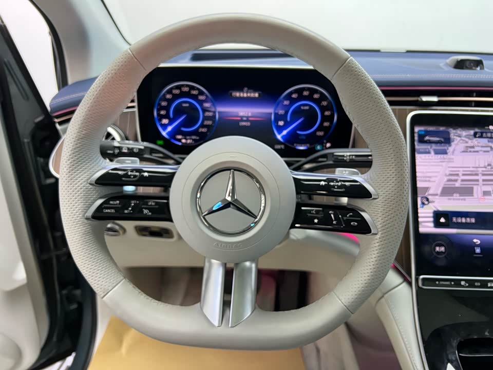 Mercedes-Benz EQE SUV