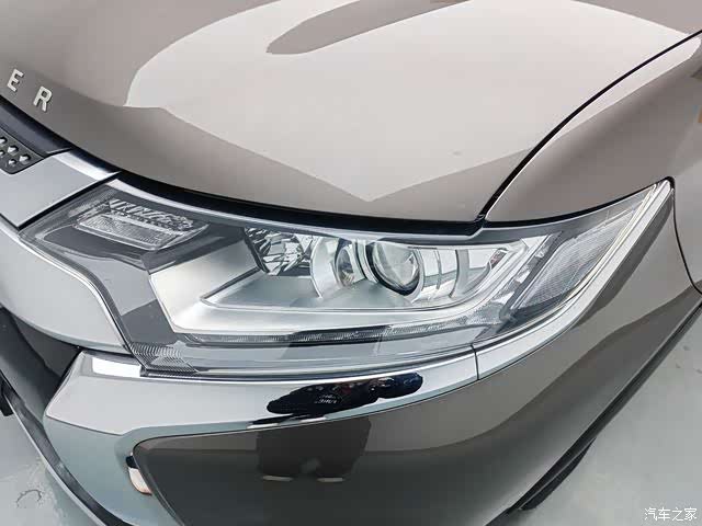 Mitsubishi Outlander, 2020 16