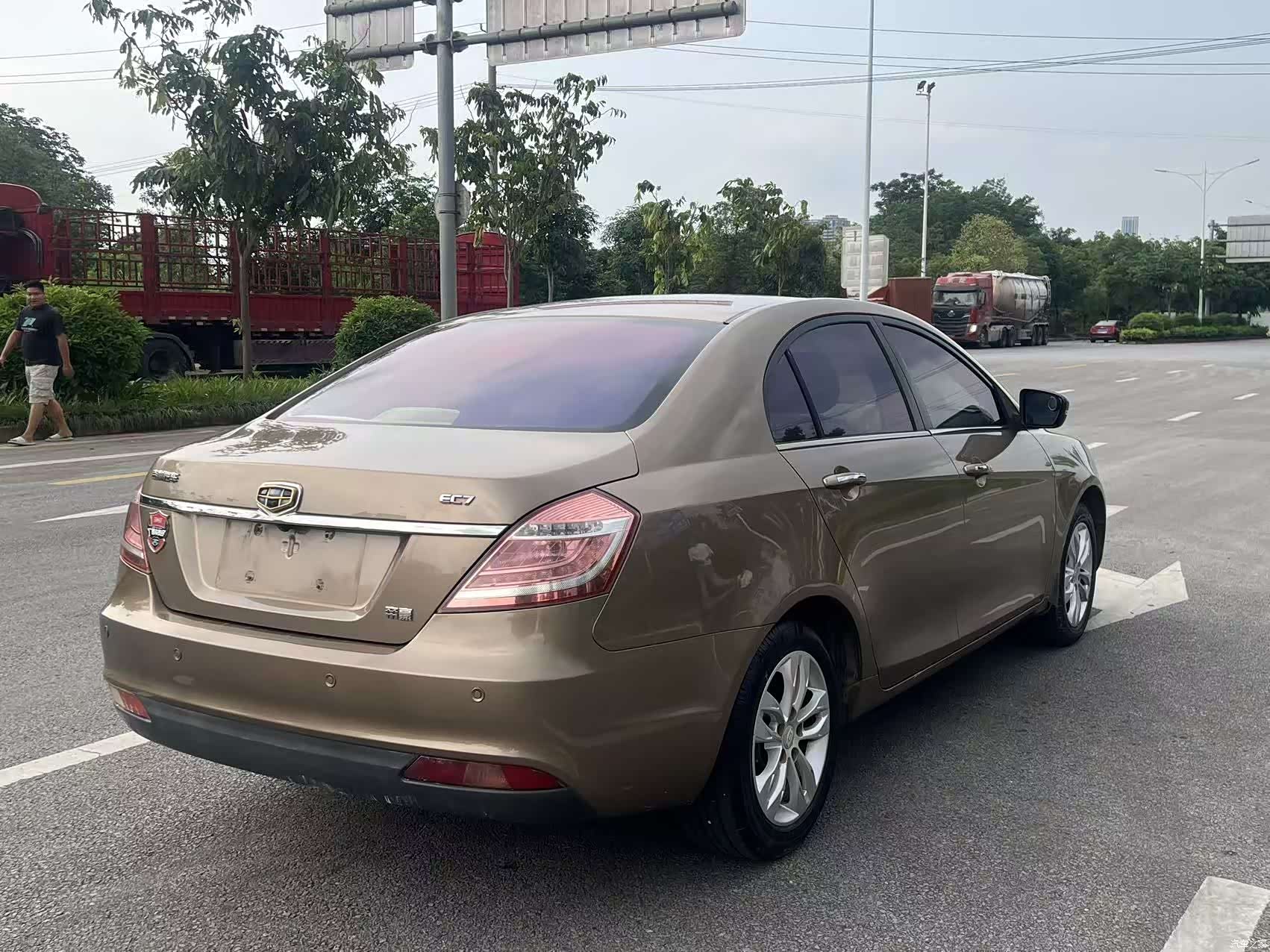 Geely Emgrand, 2014 6