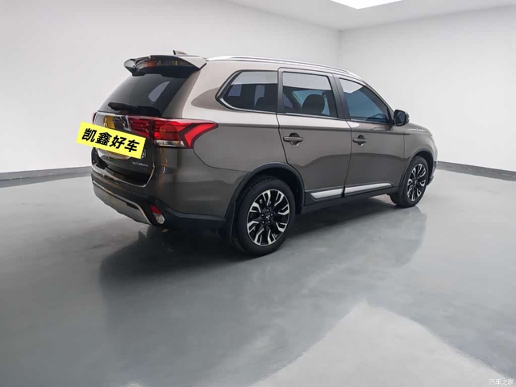 Mitsubishi Outlander, 2020 4