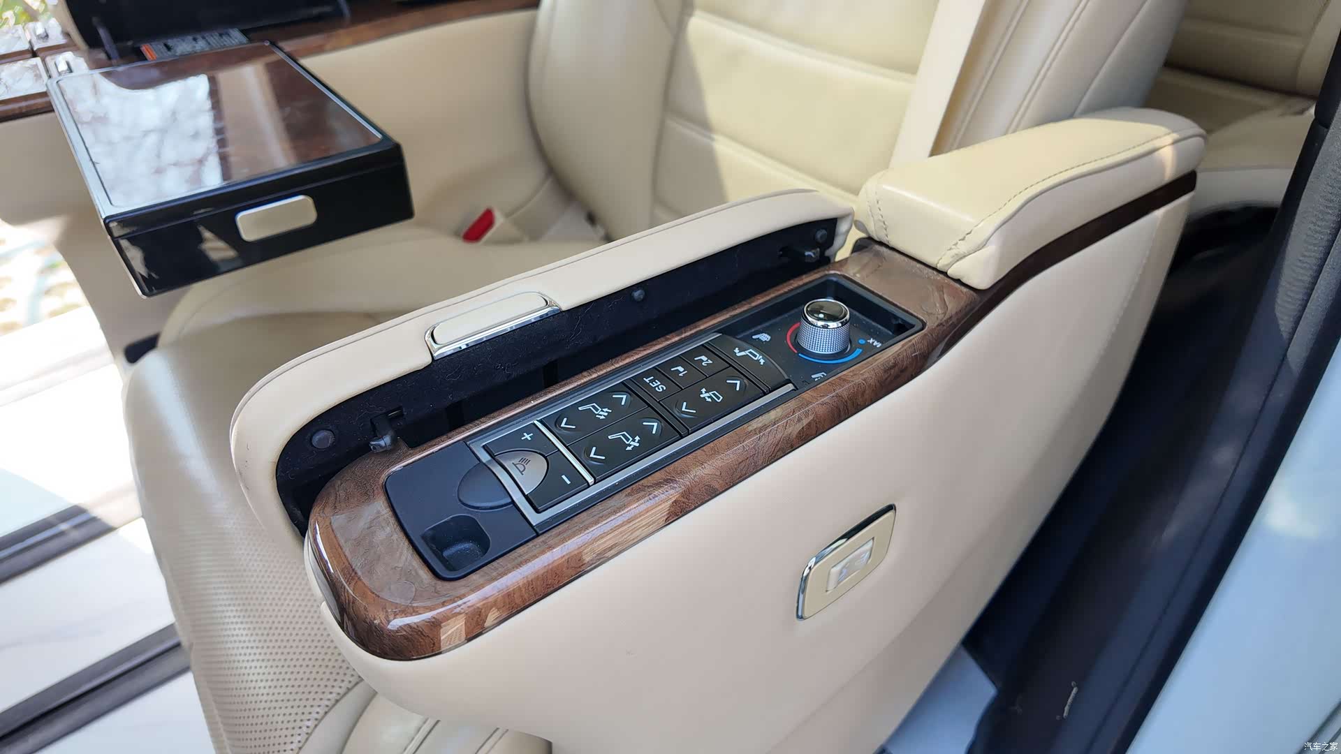 Toyota Alphard, 2017 12