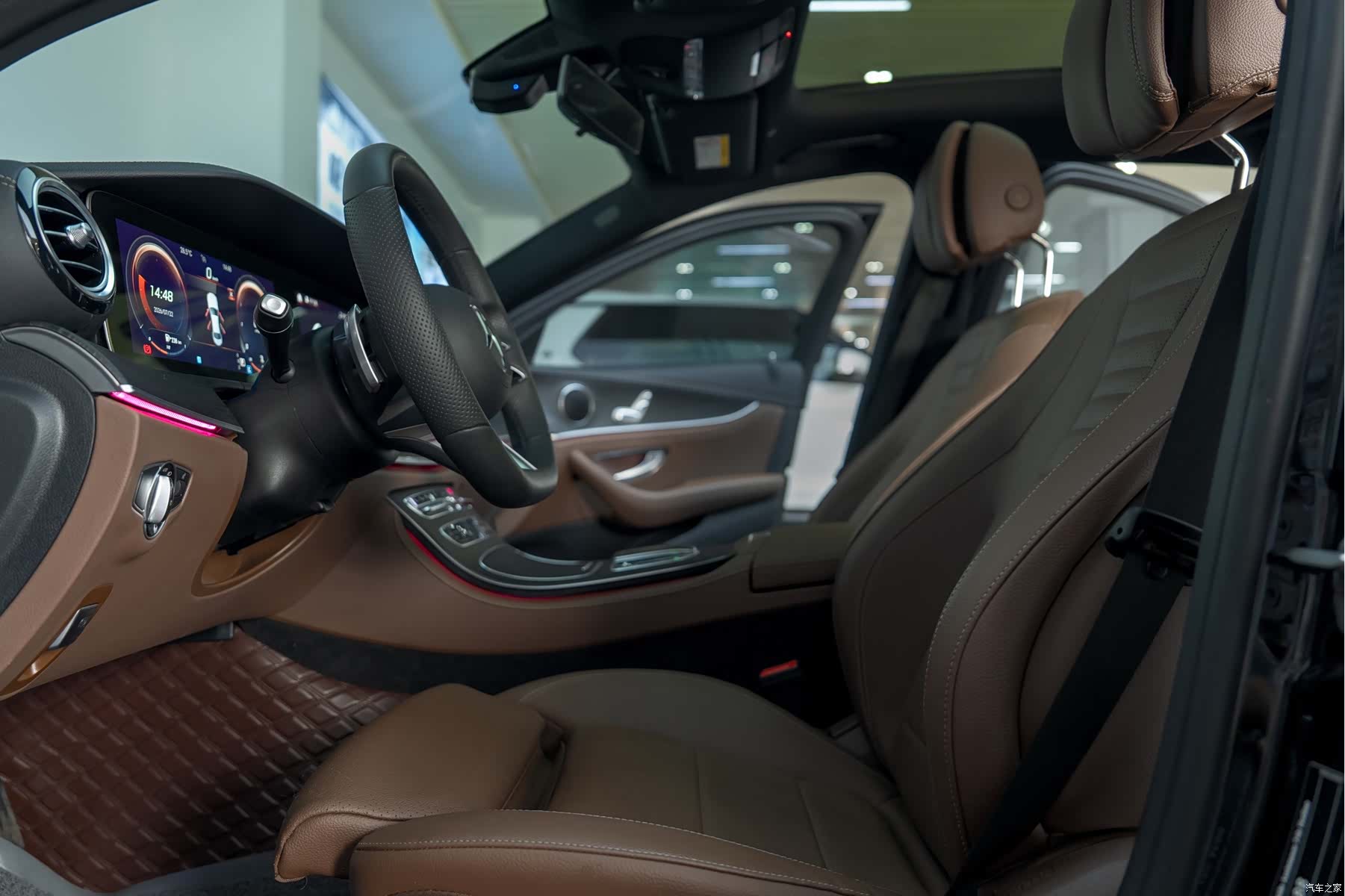 Mercedes-Benz E-Class, 2022 11