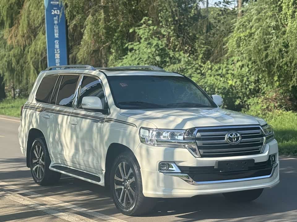 Toyota Land Cruiser Toyota Land Cruiser
