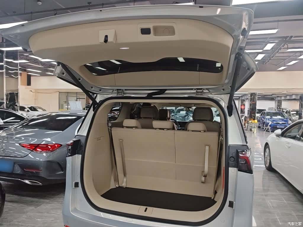 Buick GL8, 2025 19
