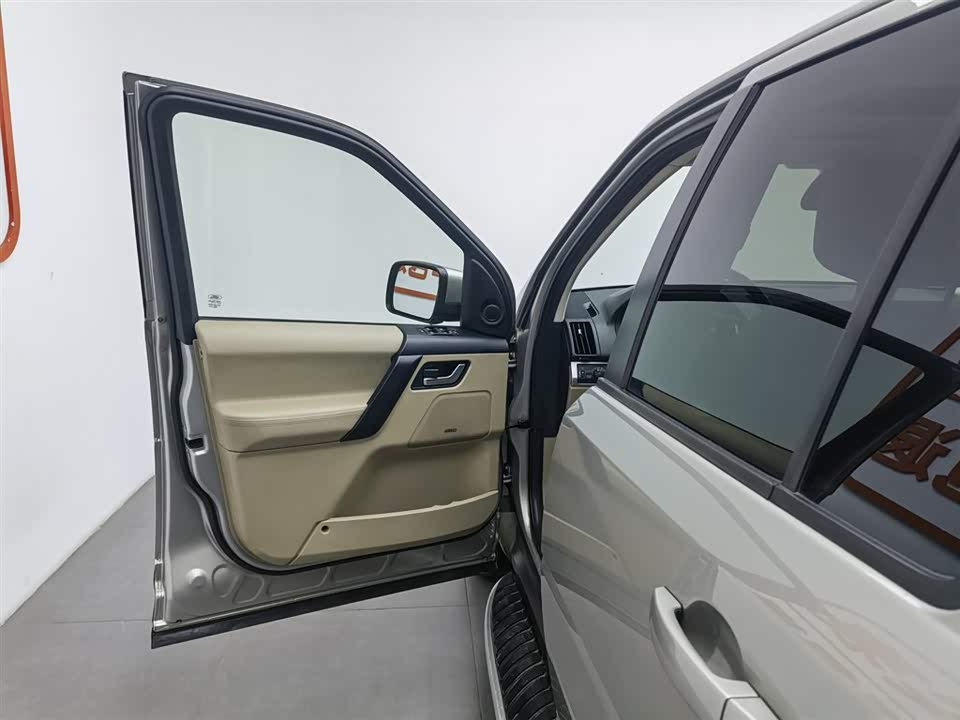 Land Rover Freelander 2