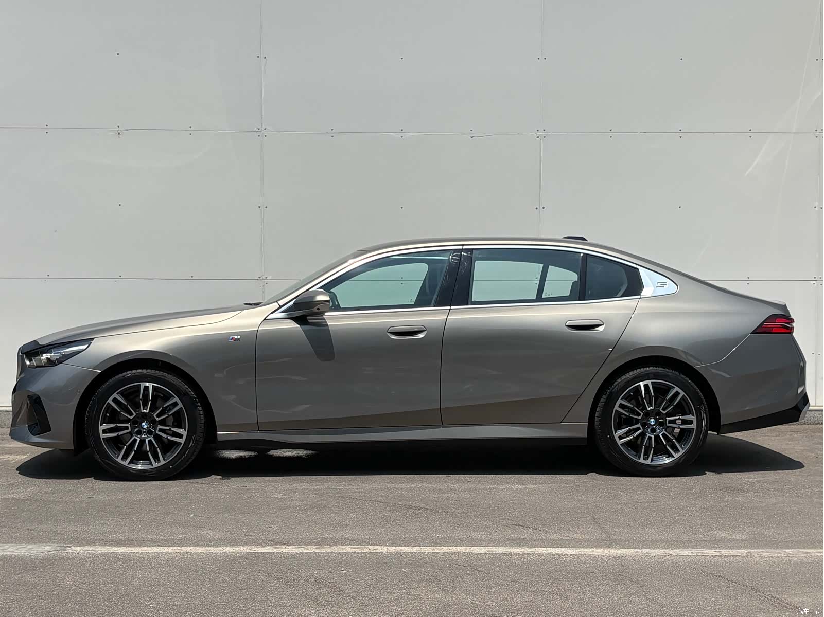 BMW 5 Series, 2025 4