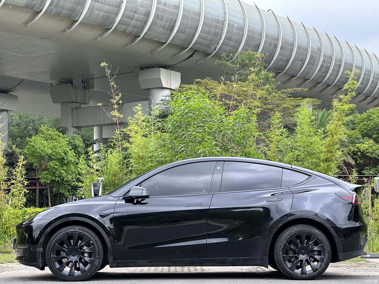 Tesla Model Y, 2022 7