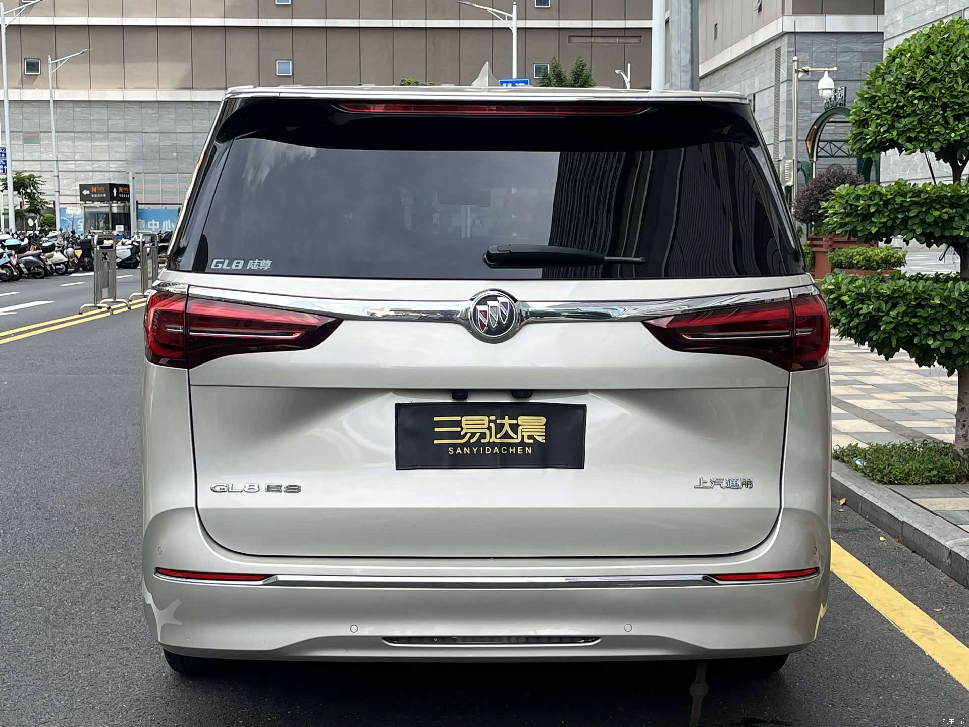 Buick GL8, 2021 все фото