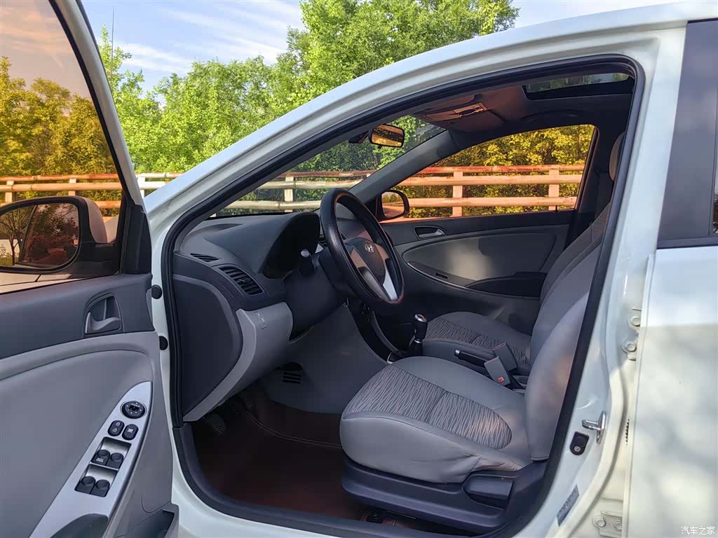 Hyundai GLS, 2017 8
