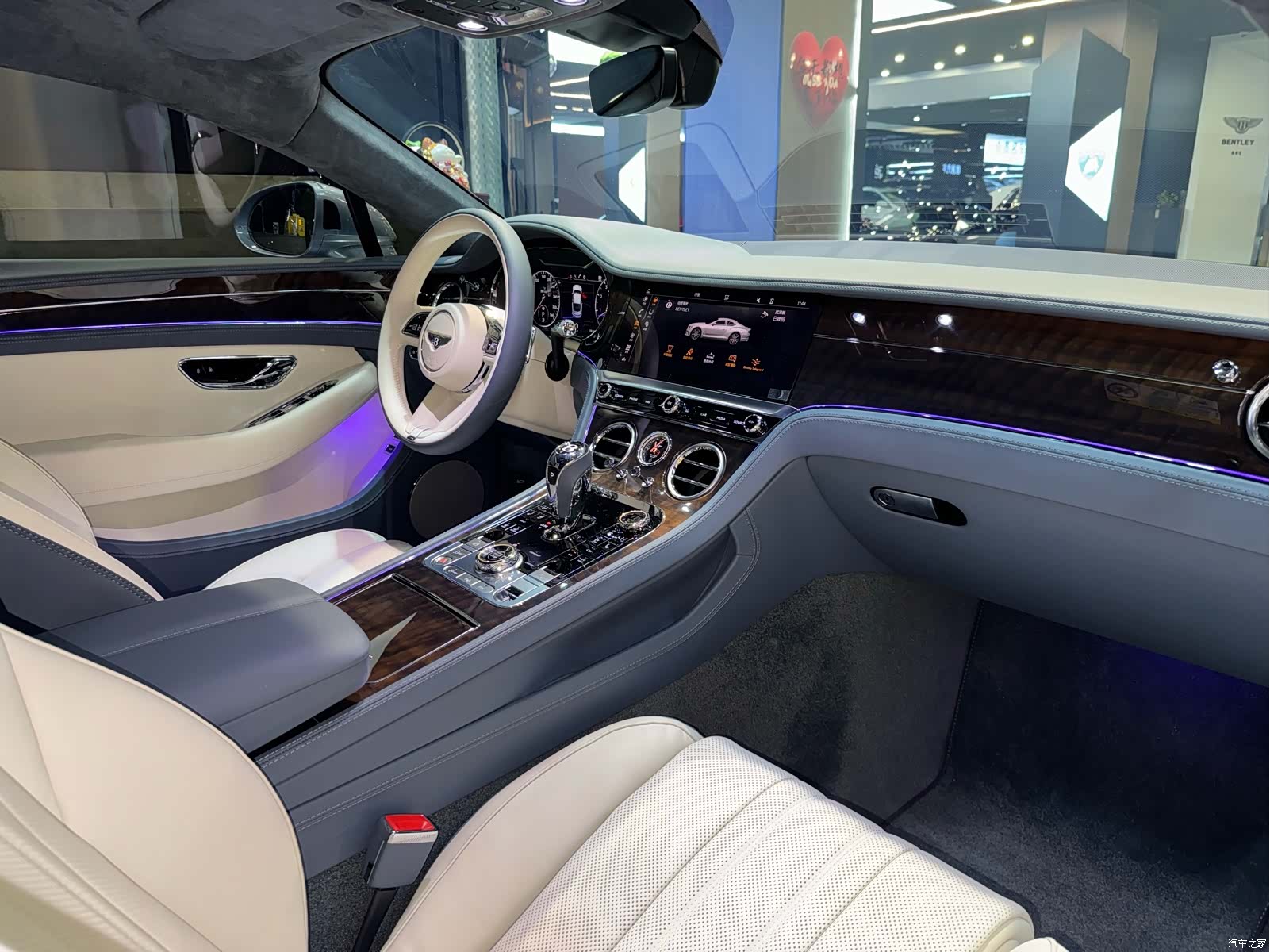 Bentley Continental GT, 2021 13
