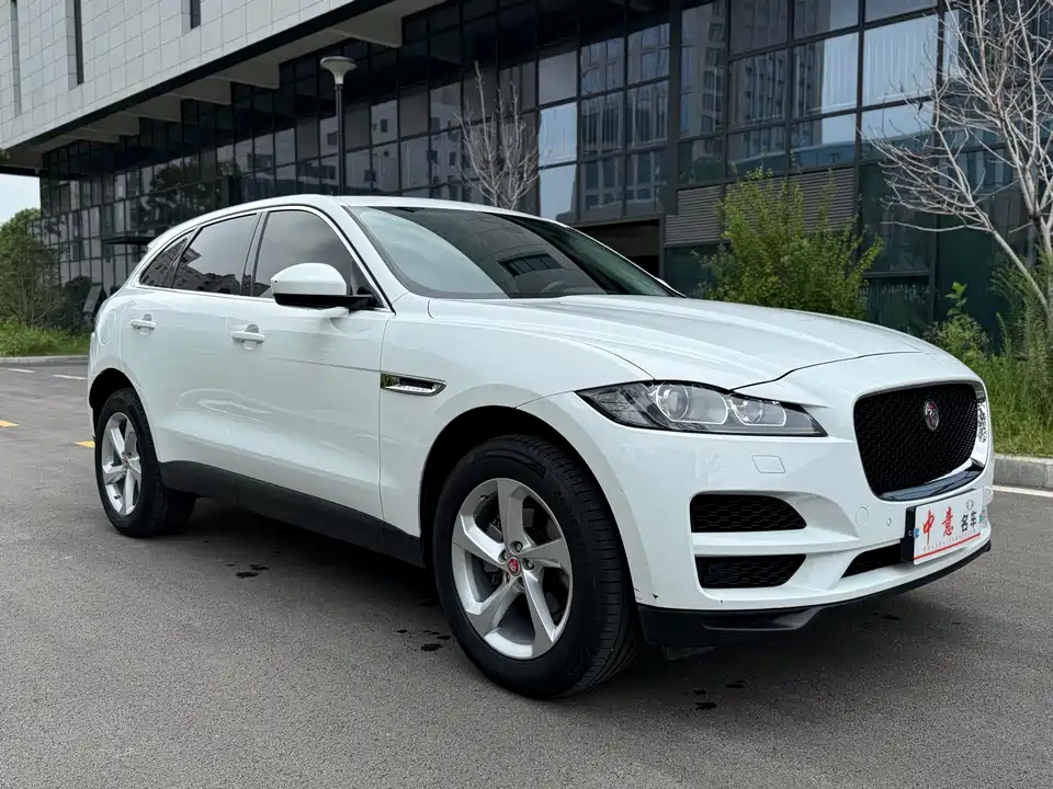 Jaguar F-PACE