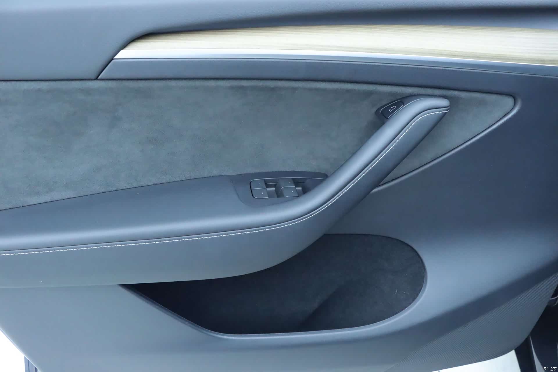 Tesla Model Y, 2023 11
