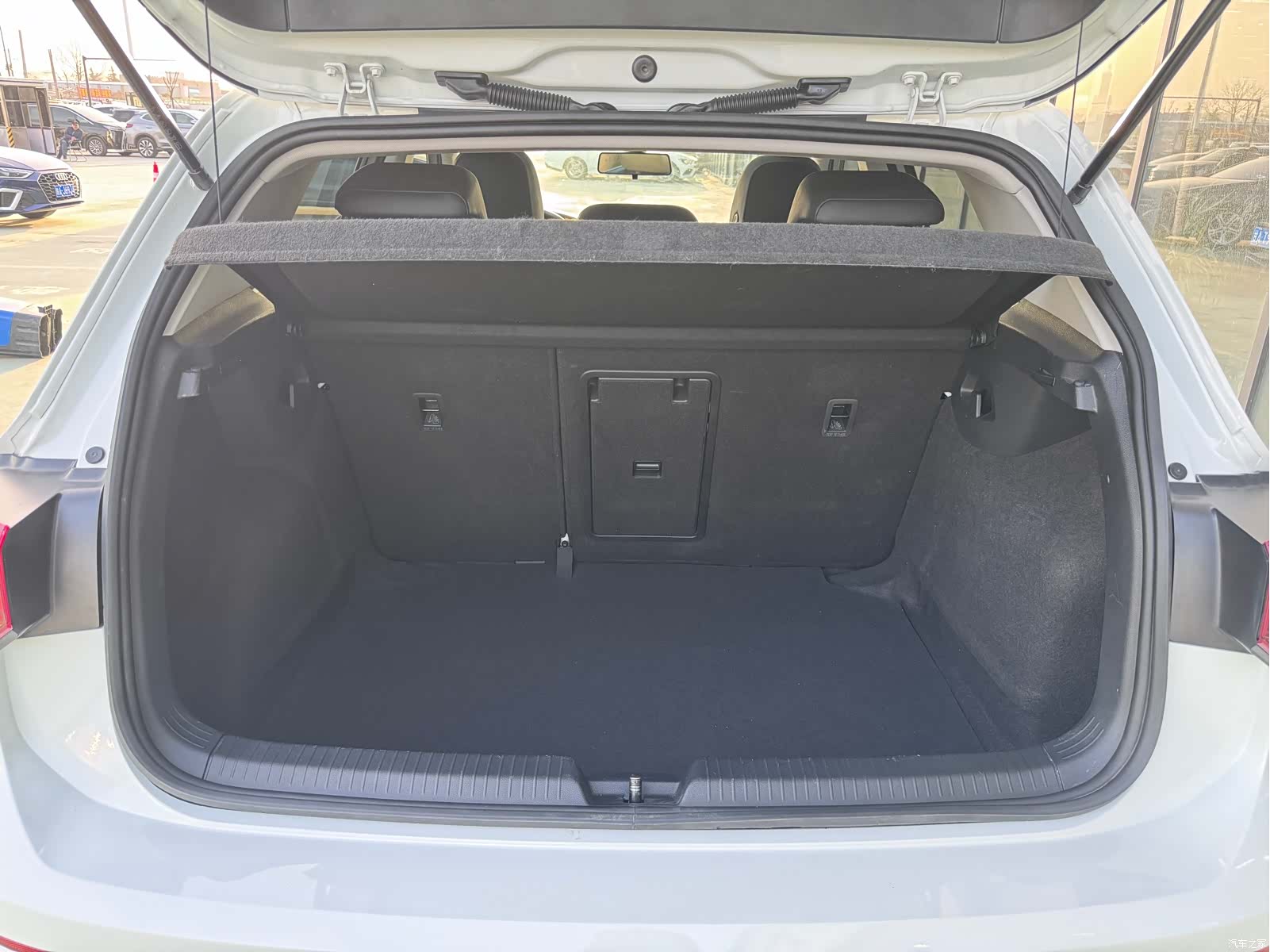 Volkswagen Golf, 2024 13