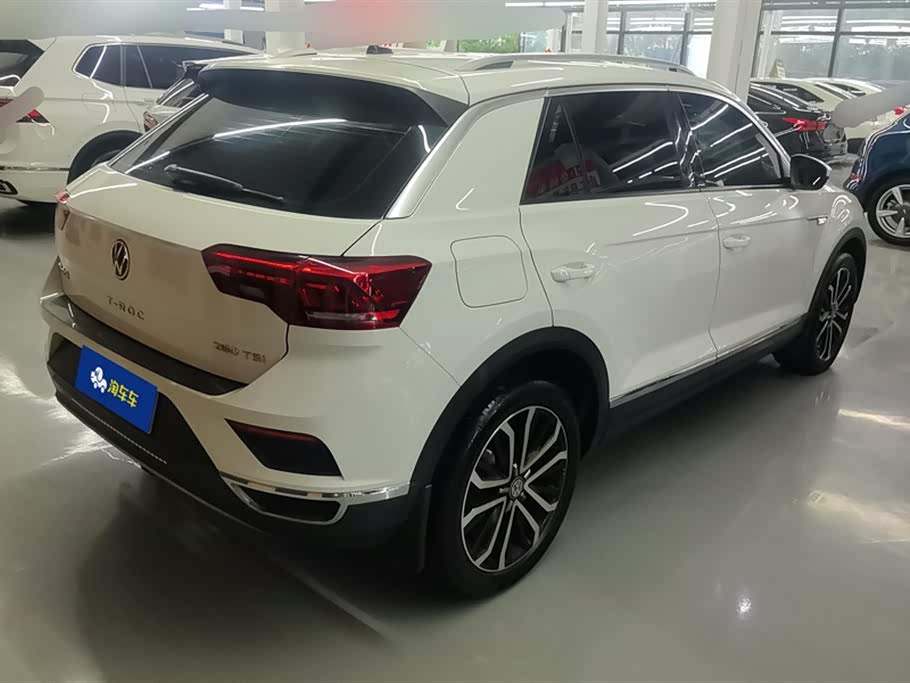 Volkswagen T-ROC exploring Songs