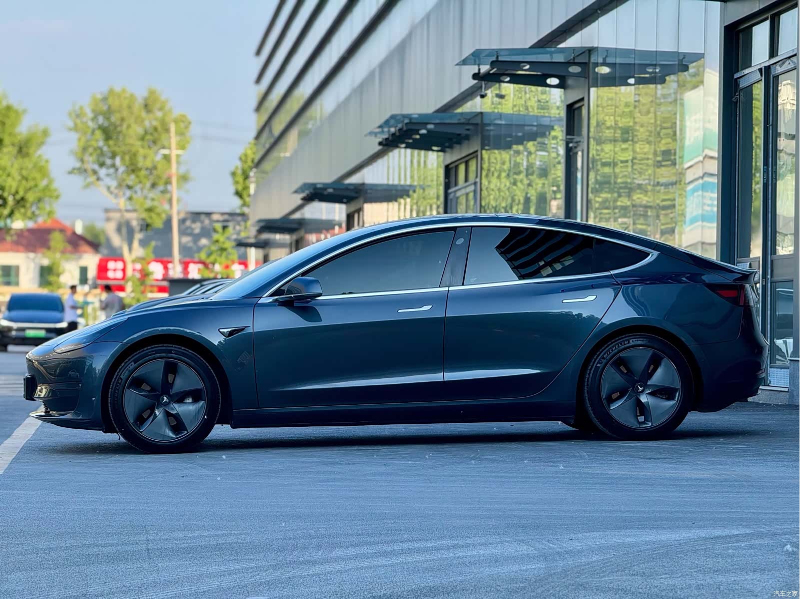 Tesla Model 3, 2019 4