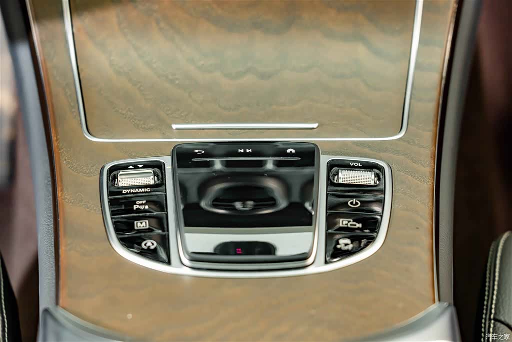 Mercedes-Benz GLC, 2023 14