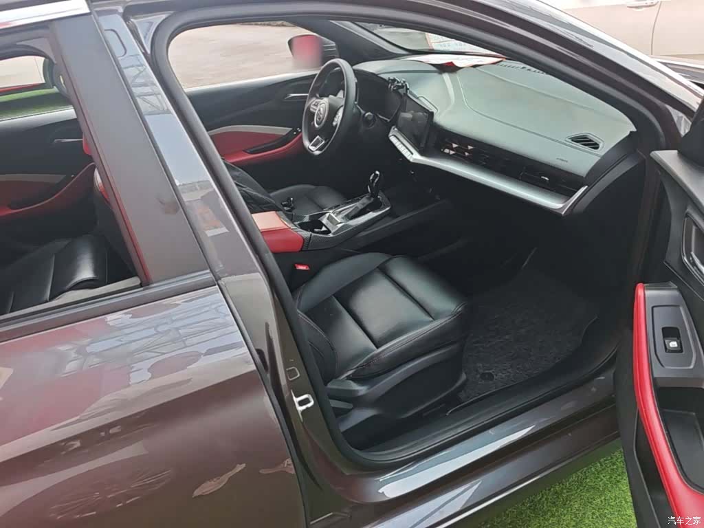 MG MG5, 2023 25