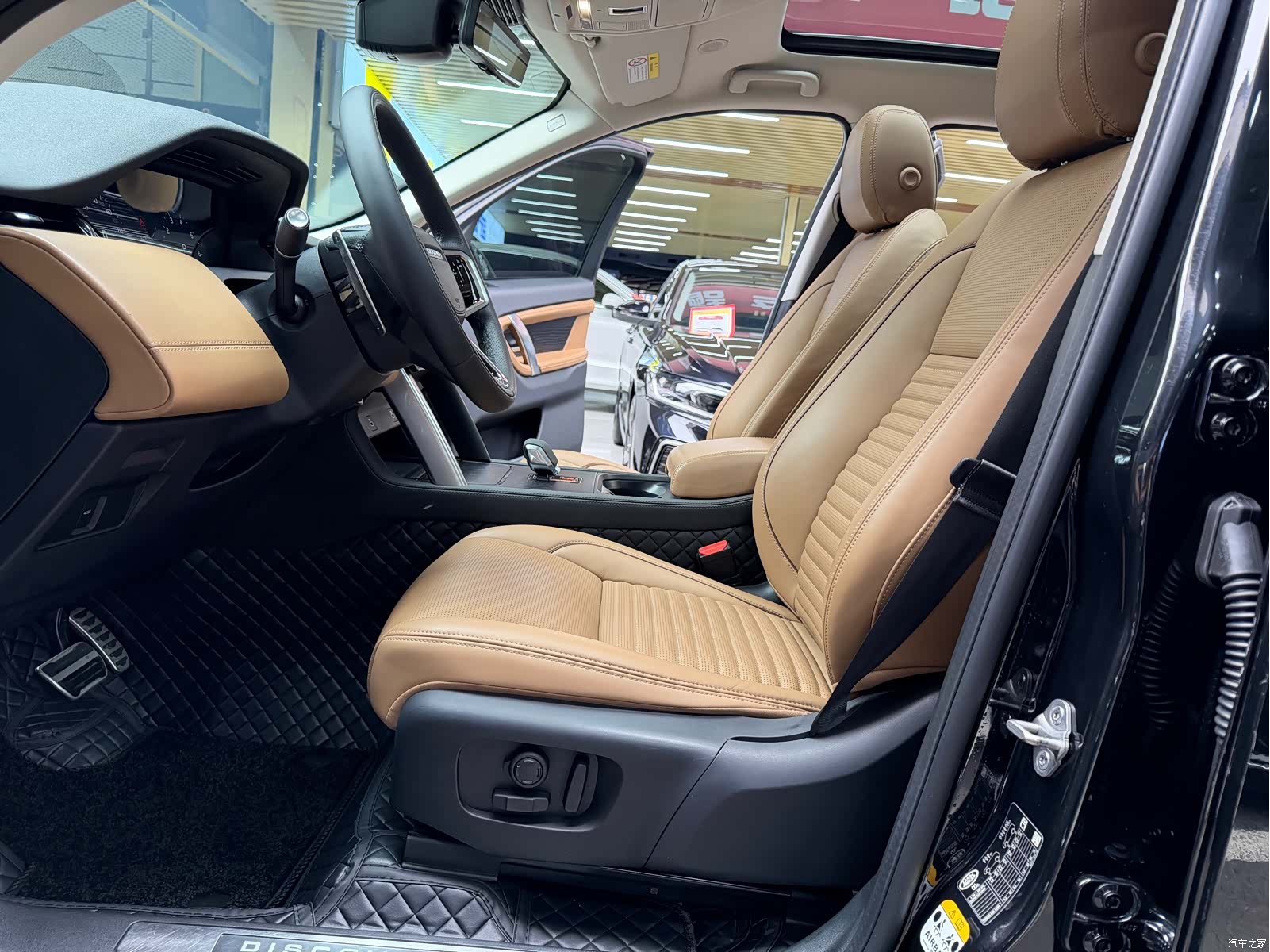 Land Rover Discovery, 2023 10