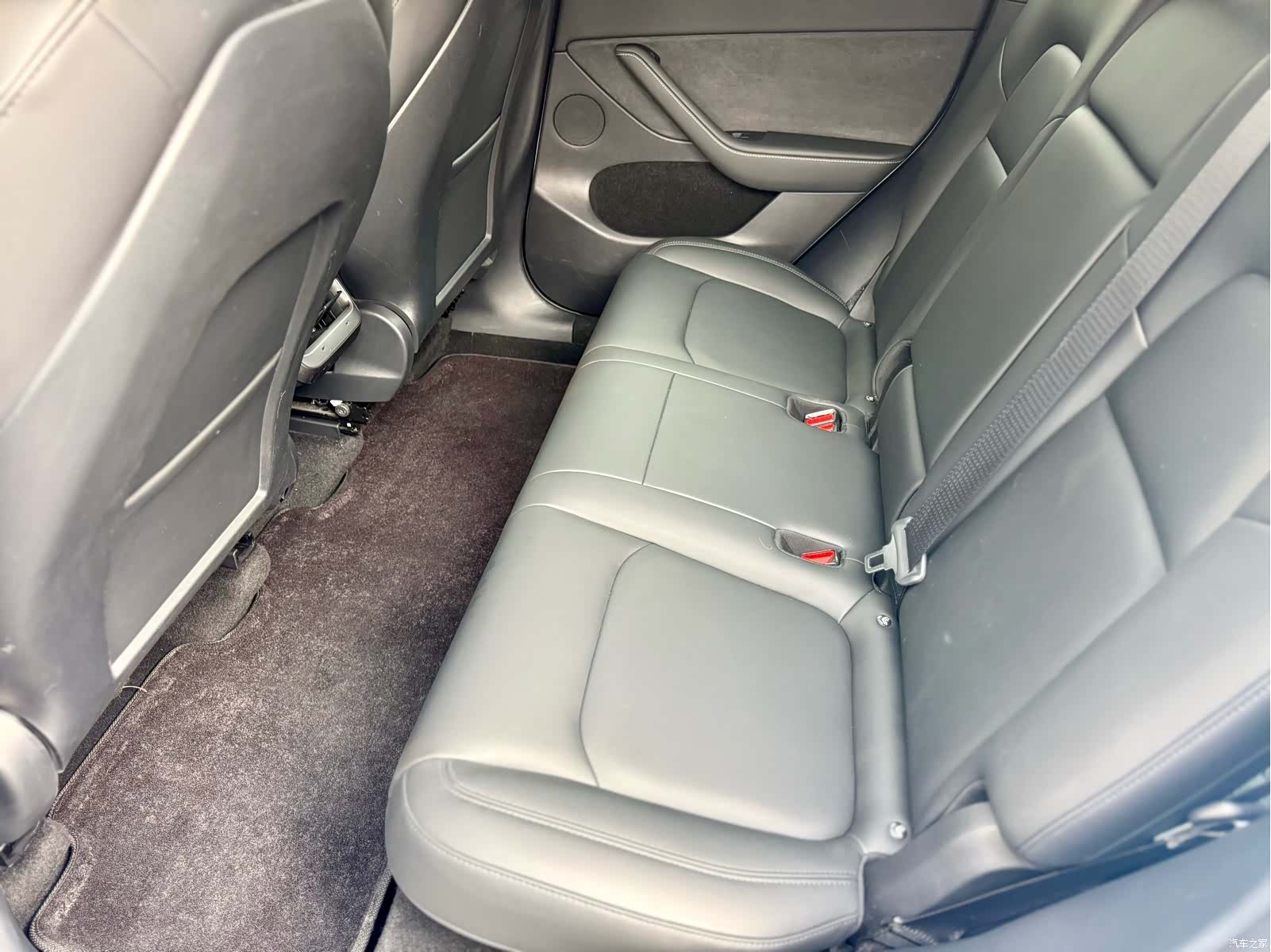 Tesla Model Y, 2021 8