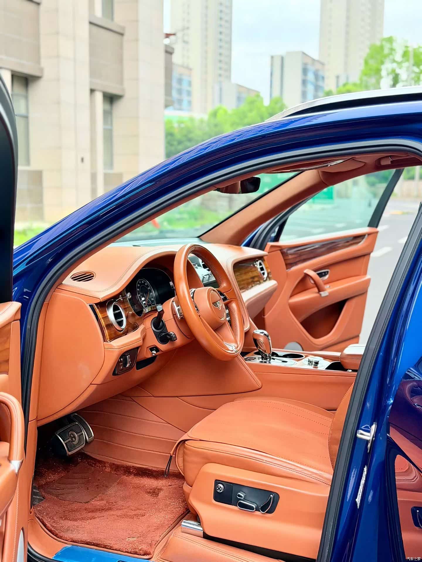 Bentley Bentayga, 2018 4