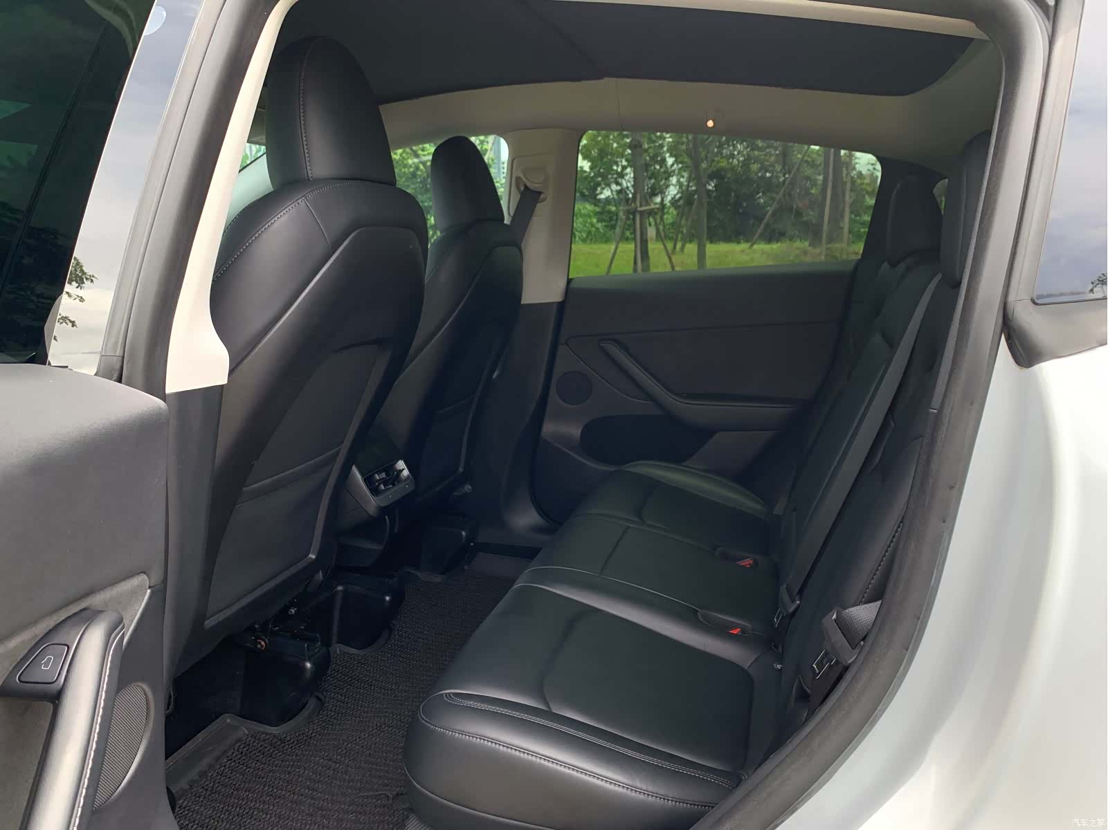 Tesla Model Y, 2022 9