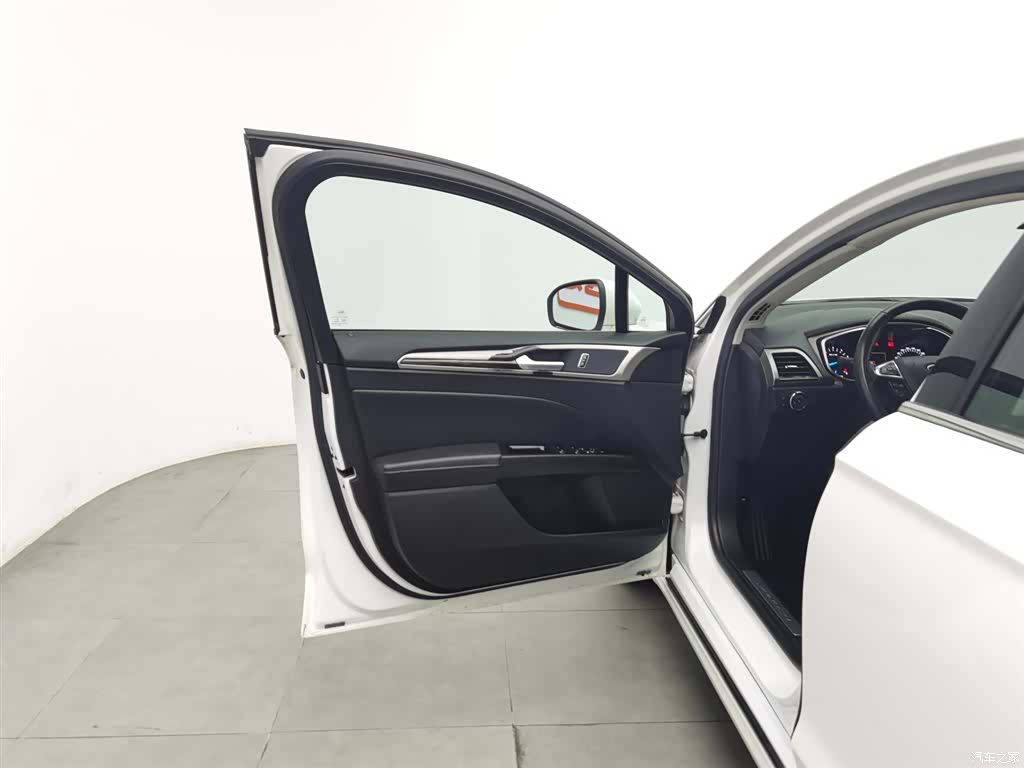 Ford Mondeo, 2015 8