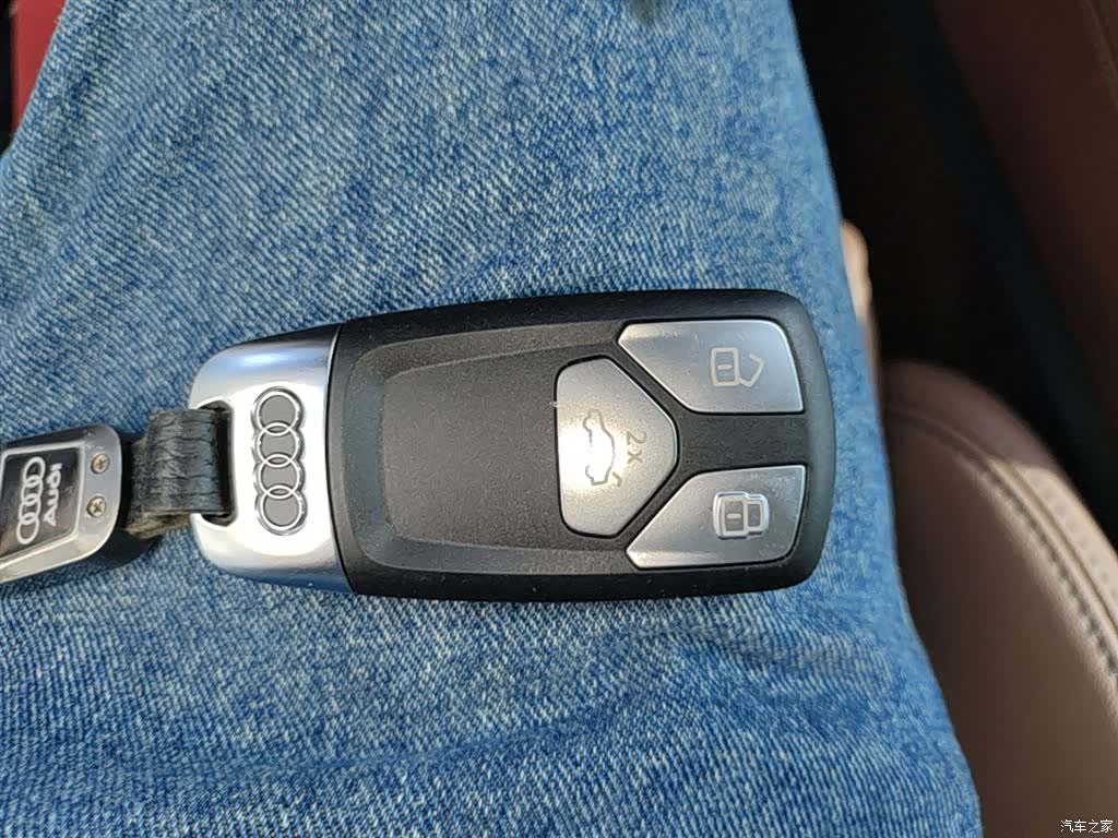 Audi Q5L, 2022 9