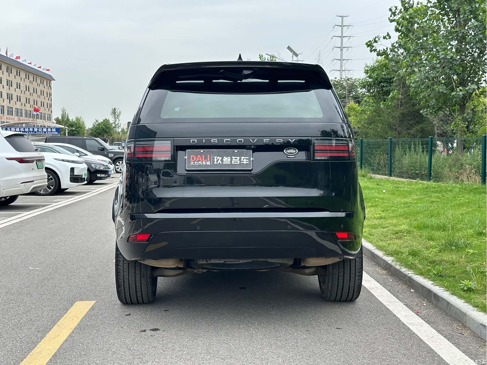 Land Rover Discovery, 2022 все фото