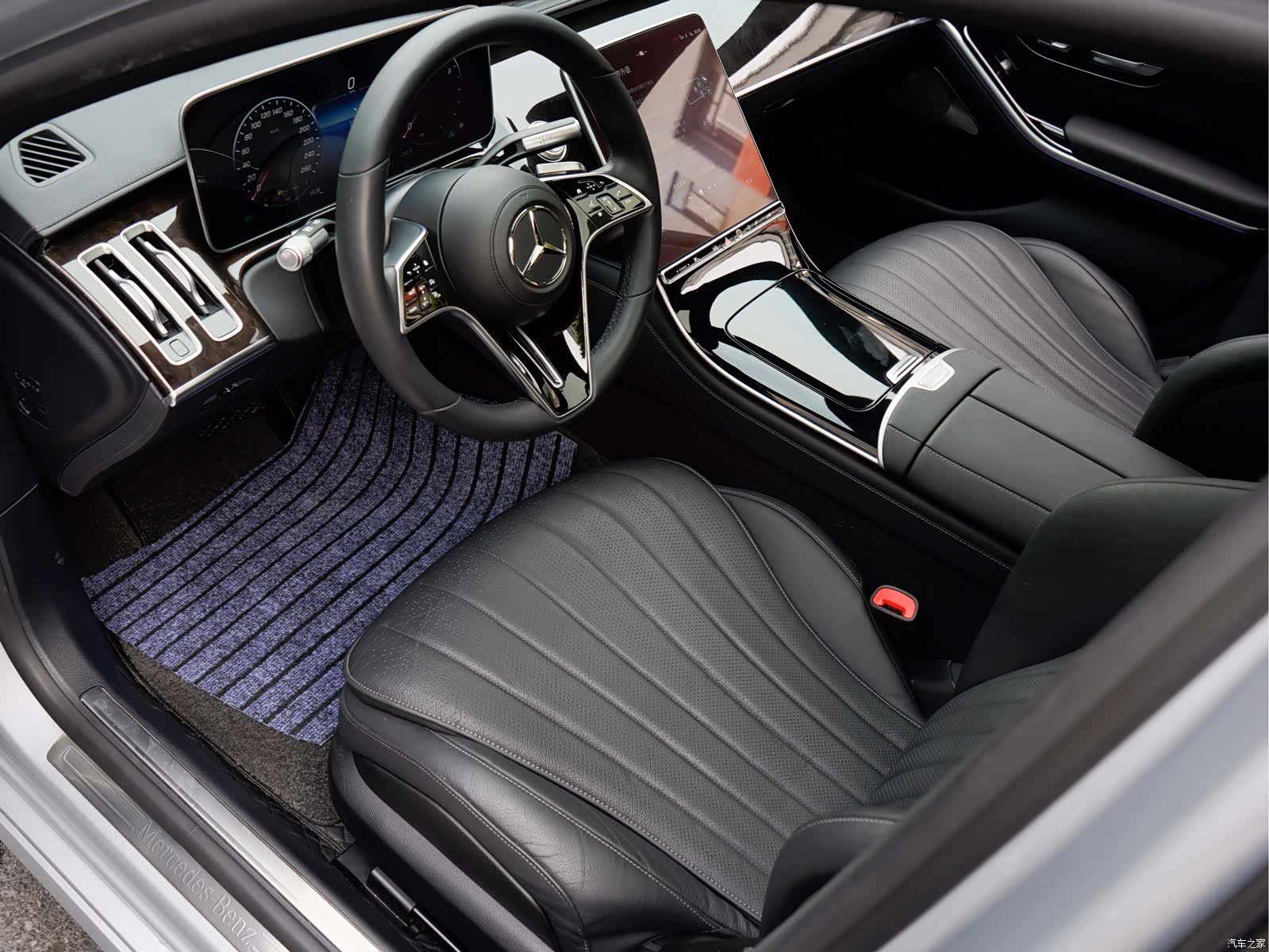 Mercedes-Benz S-Class, 2025 10