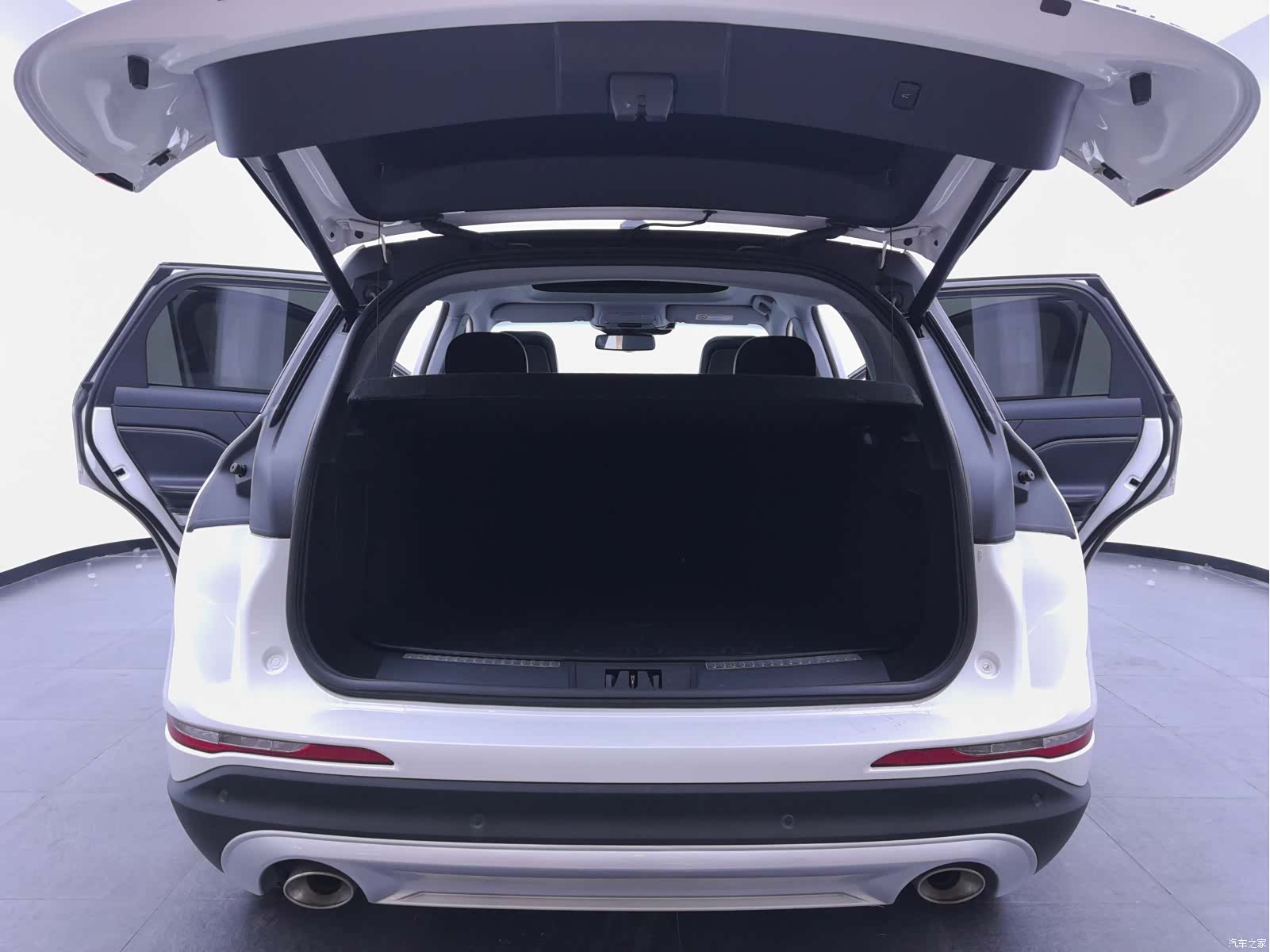 Lincoln Corsair, 2022 19
