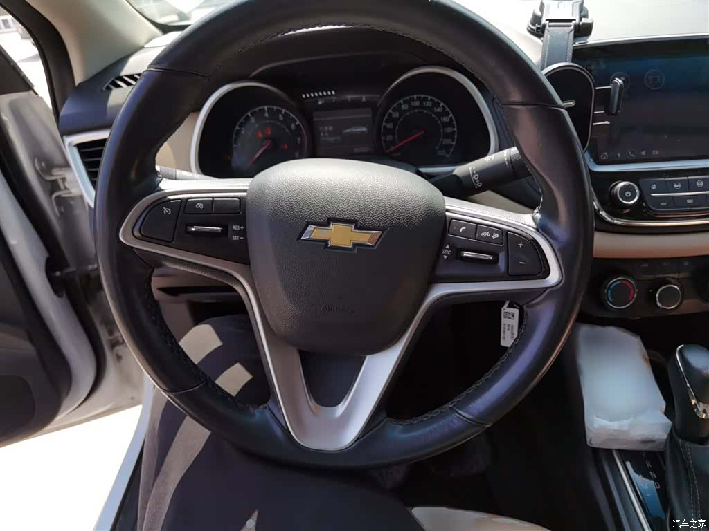 Chevrolet 320, 2021 3