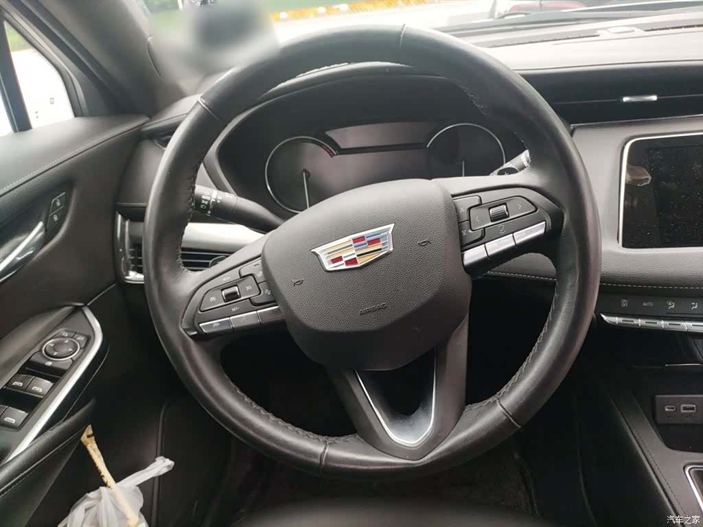 Cadillac XT4, 2022 11