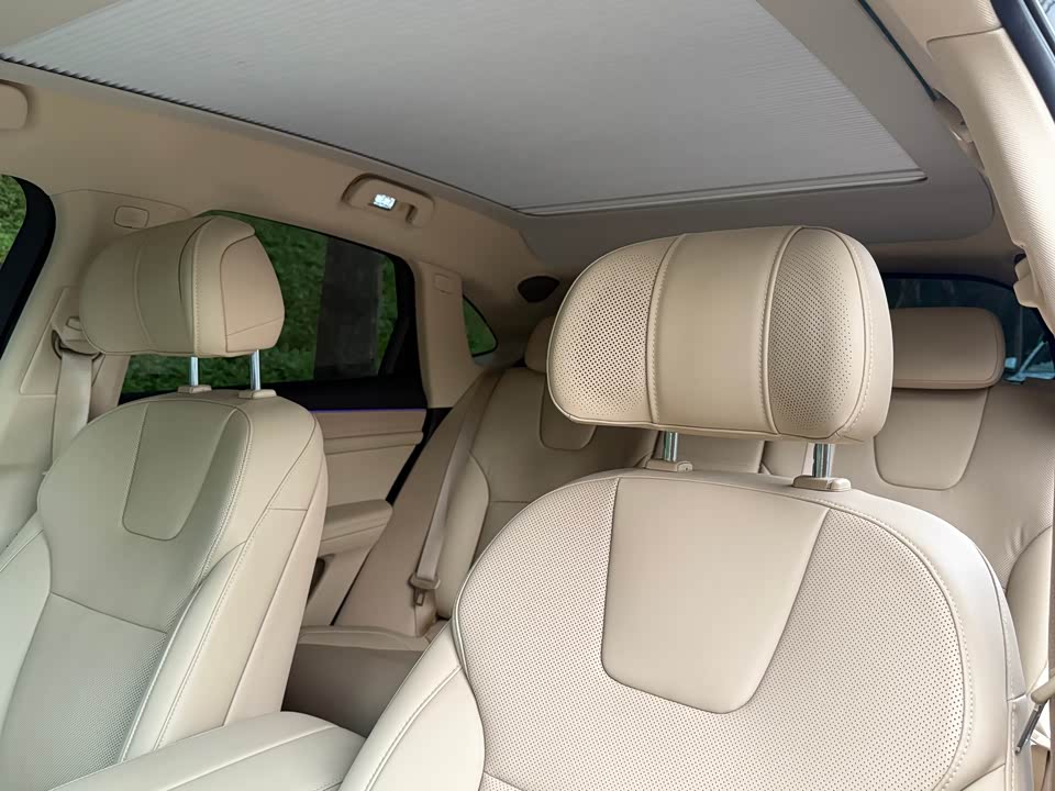 AITO Ask the world M5