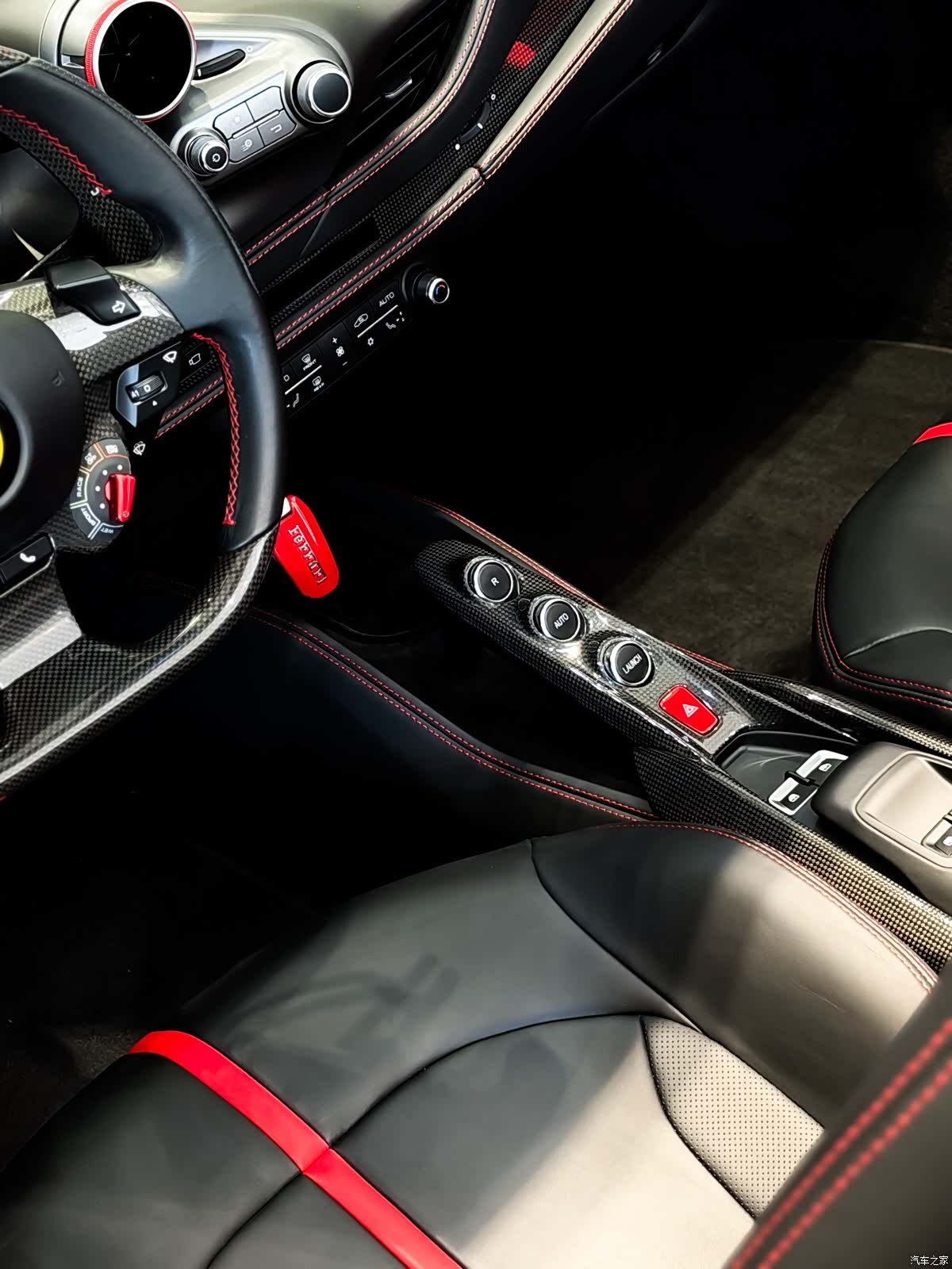 Ferrari F8, 2022 14