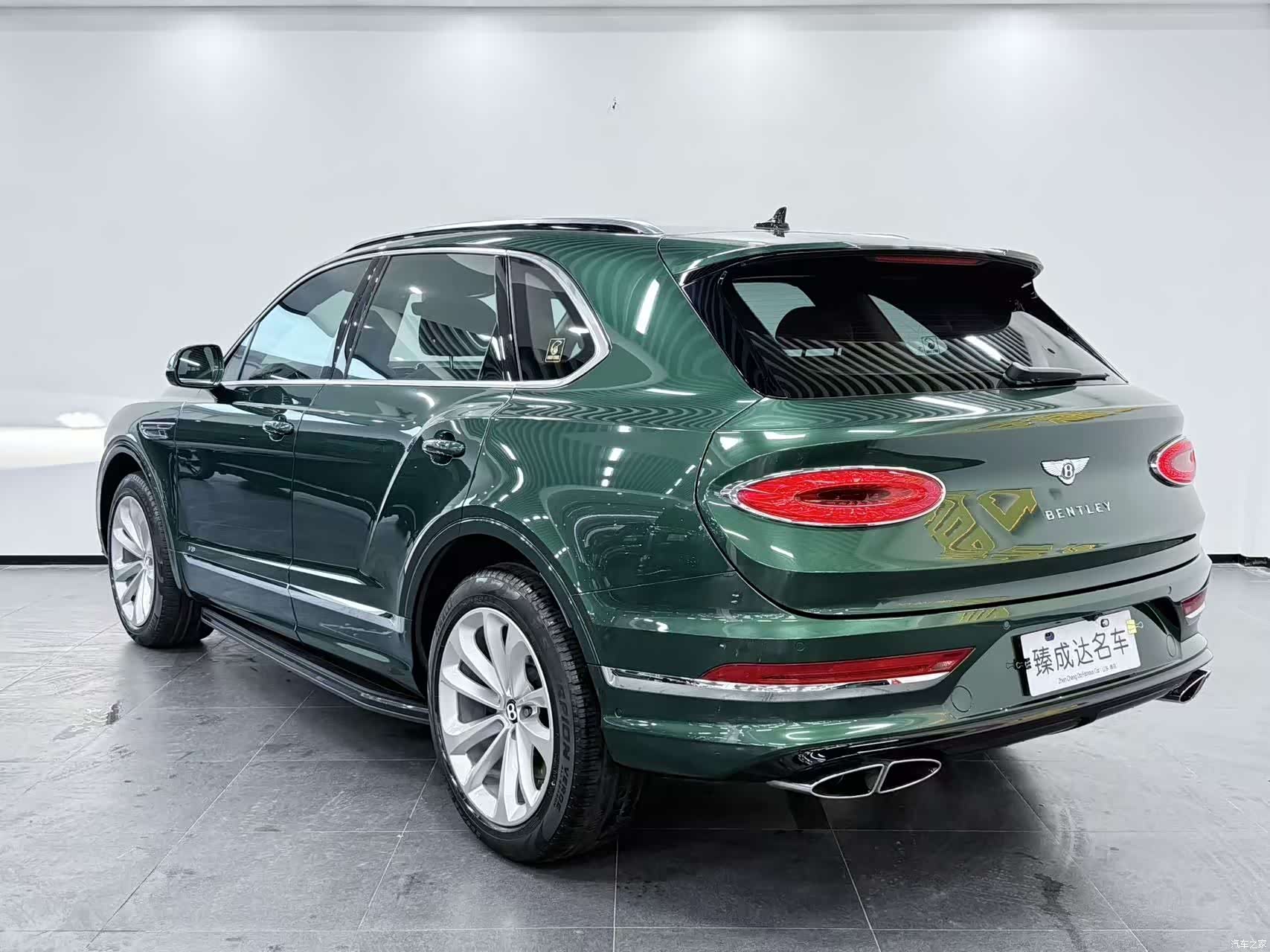 Bentley Bentayga, 2021 3