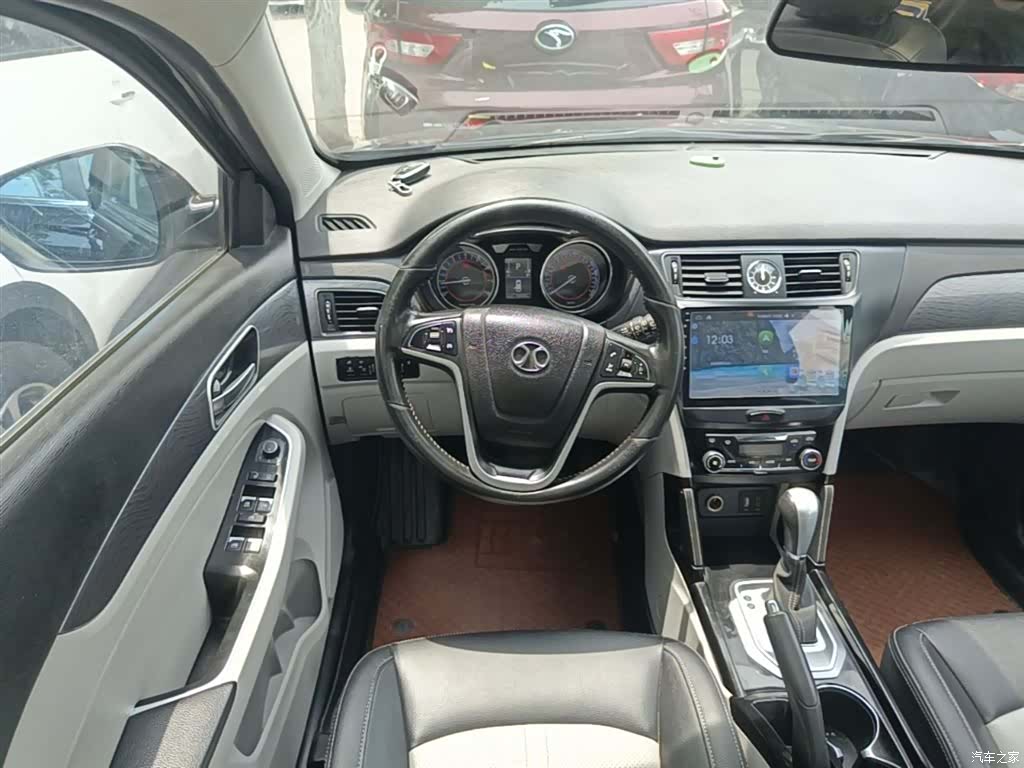 BAIC X55, 2016 11