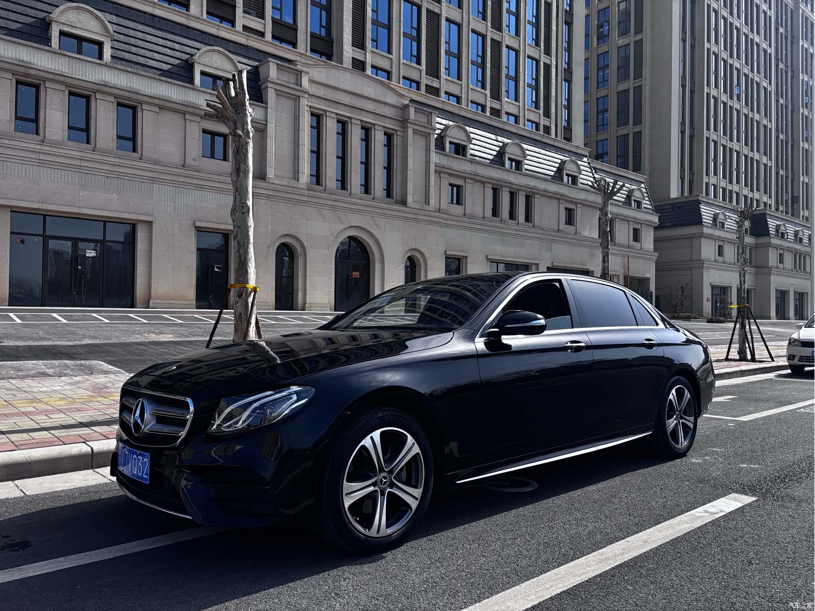 Mercedes-Benz E-Class, 2020 3