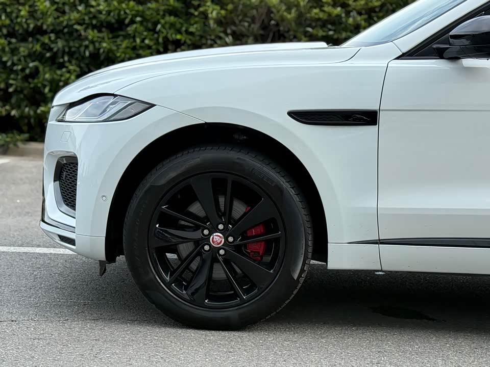 Jaguar F-PACE Jaguar F-PACE