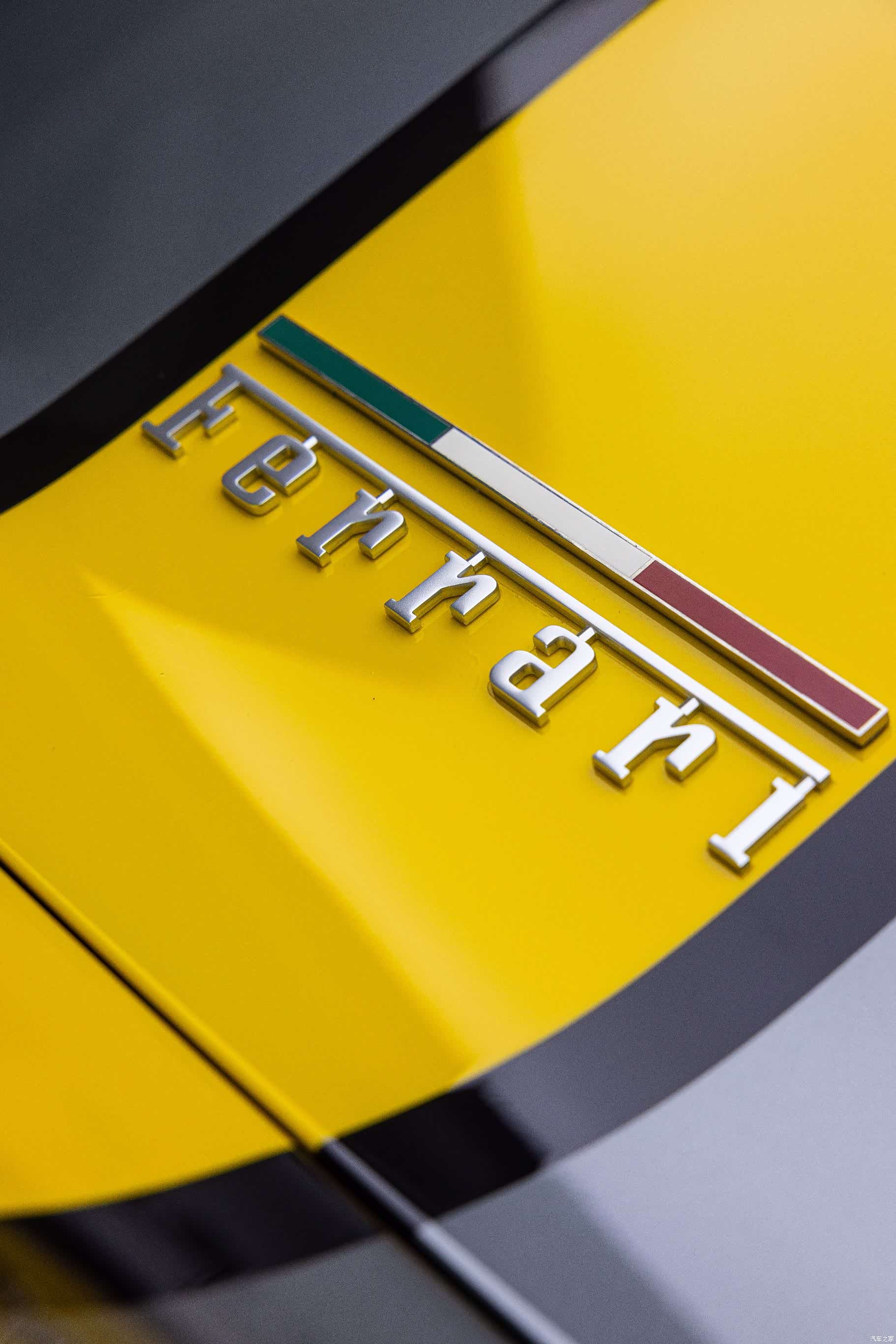 Ferrari 812, 2023 21
