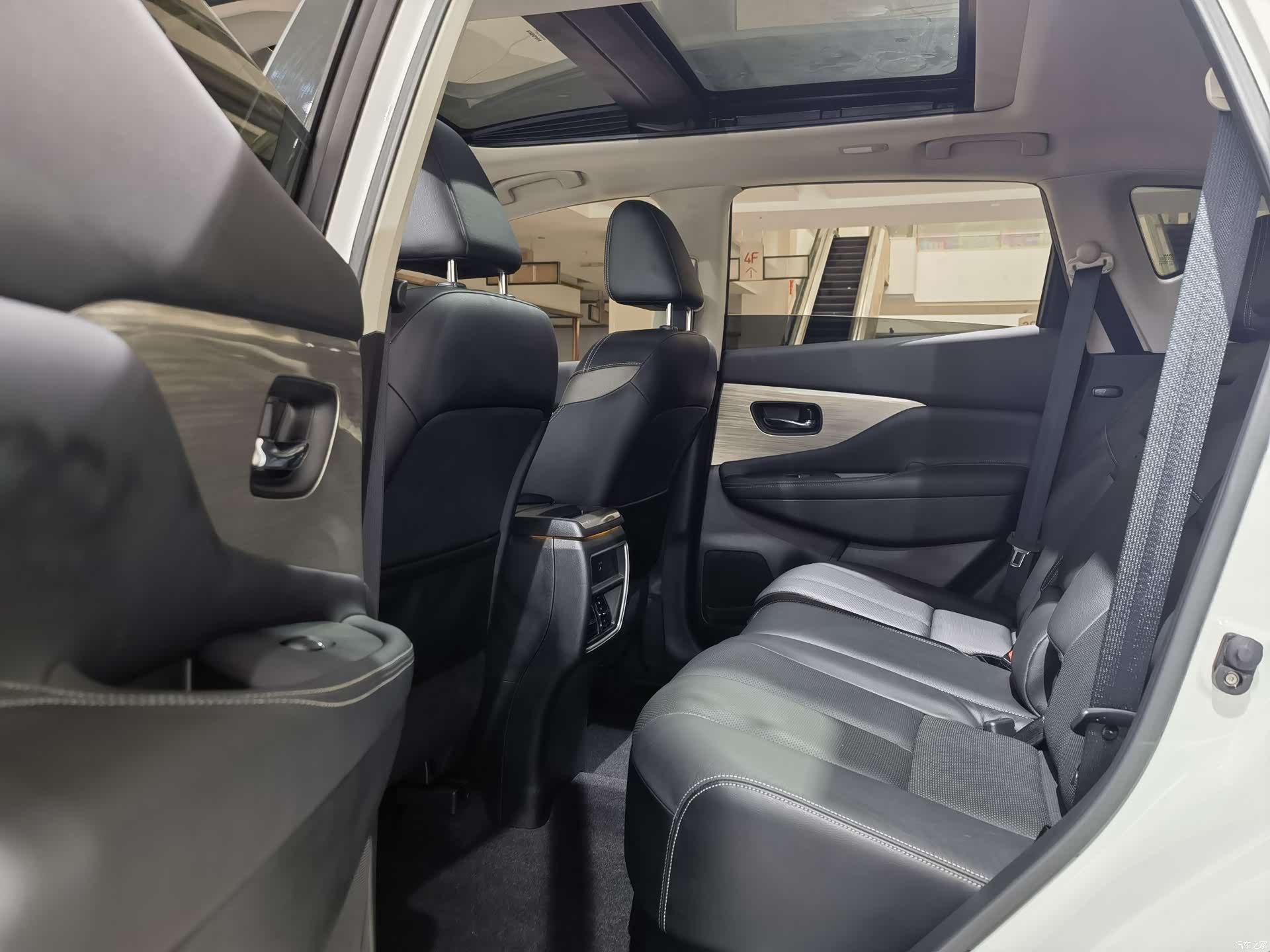 Nissan Murano, 2023 10
