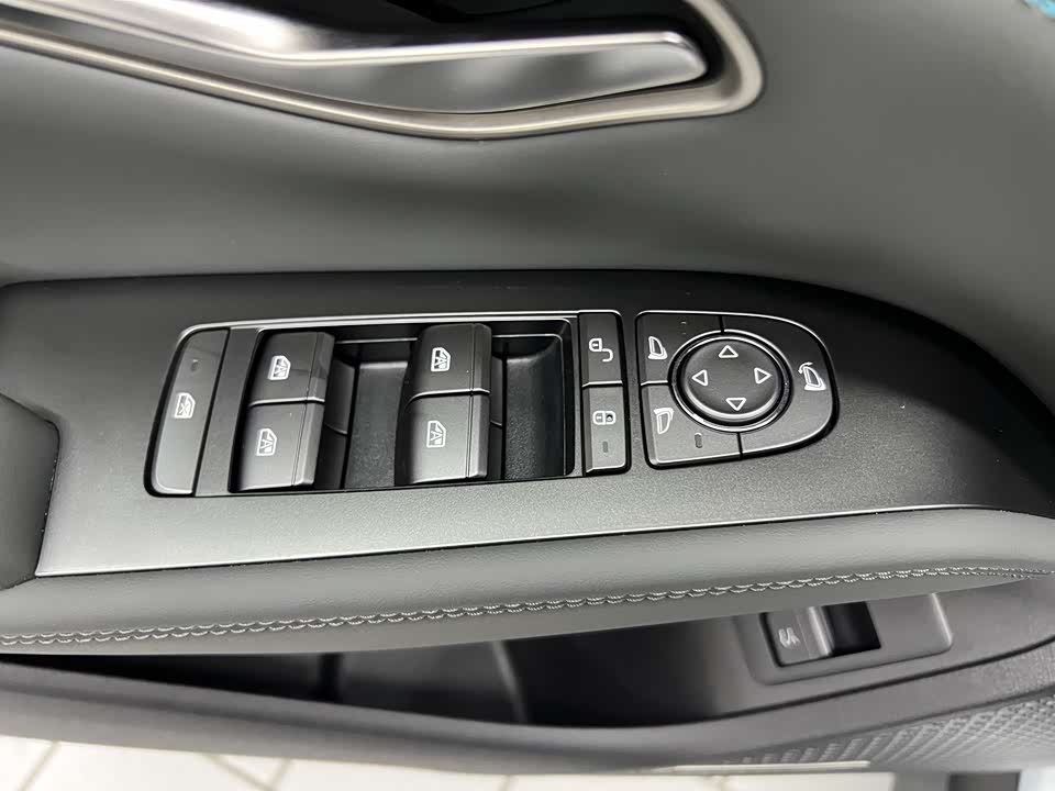 BYD Qin L BYD Qin L