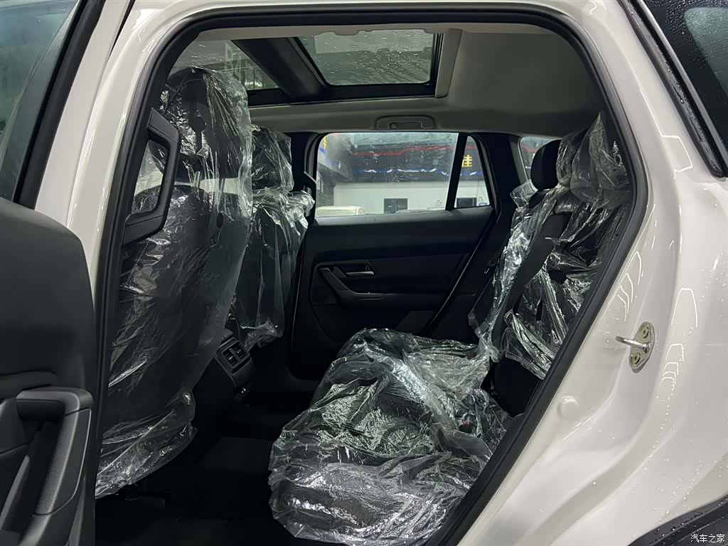 Mazda CX-50, 2023 11