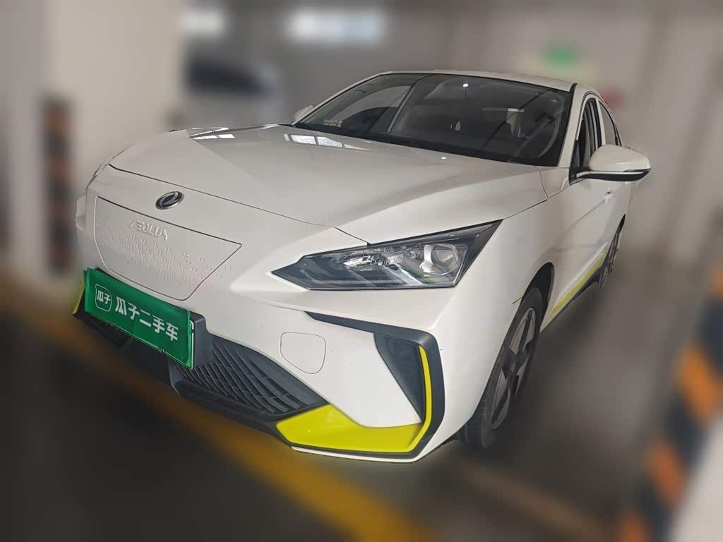 Dongfeng E70