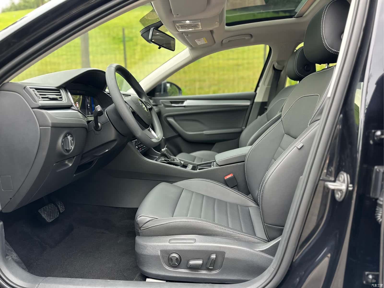 Skoda Superb, 2023 8