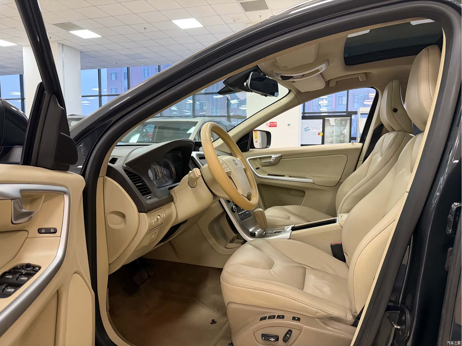 Volvo XC60, 2009 7