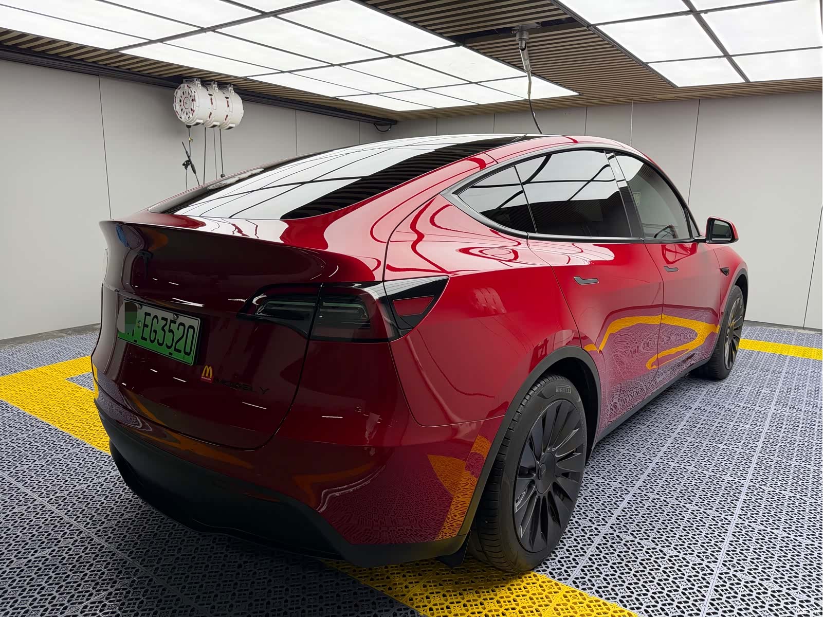 Tesla Model Y, 2023 6