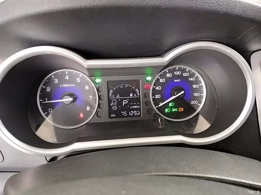 DongFeng AX3, 2016 7